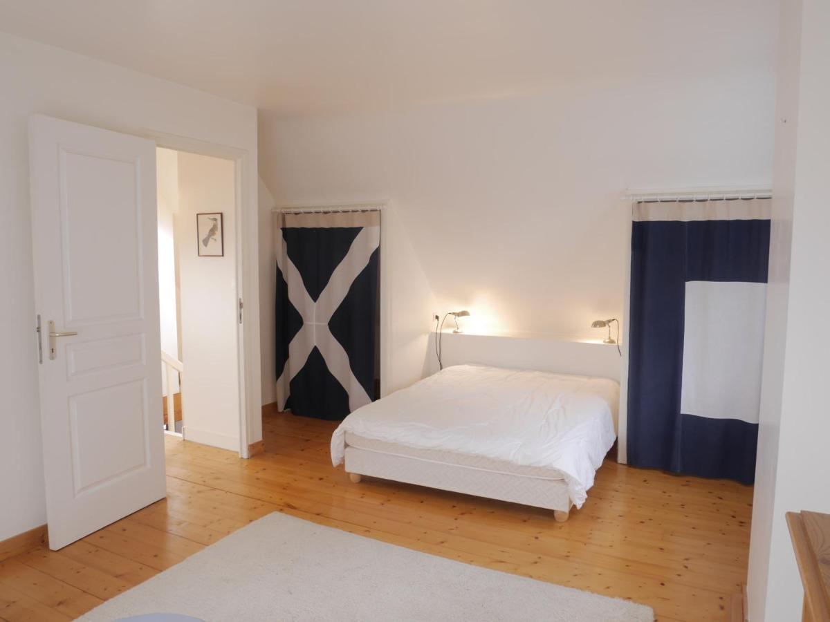 Charmante Maison A Sauzon Avec Grand Jardin, Proche Commerces Et Plage - Fr-1-418-82 Exteriör bild